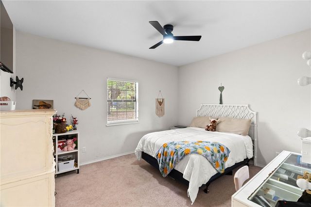 1402 W Johnson Ave, Aransas Pass, TX 78336