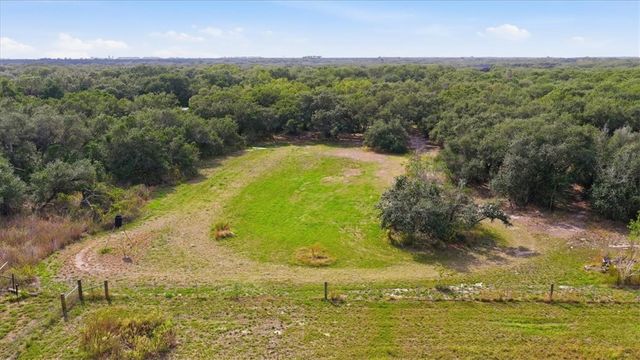 1402 W Johnson Ave, Aransas Pass, TX 78336