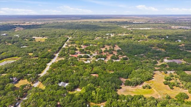 1402 W Johnson Ave, Aransas Pass, TX 78336