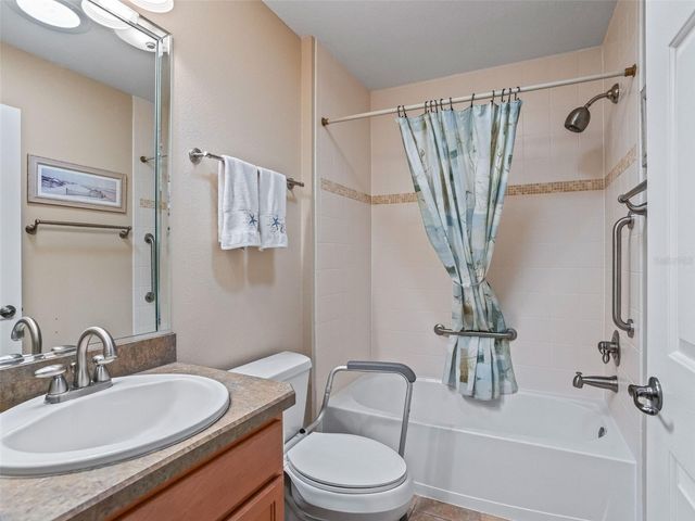 2519 FLINTSHIRE AVENUE, The Villages, FL 32162