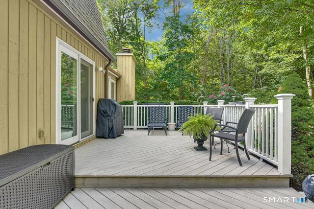 63 Lounsbury Road, Ridgefield, CT 06877