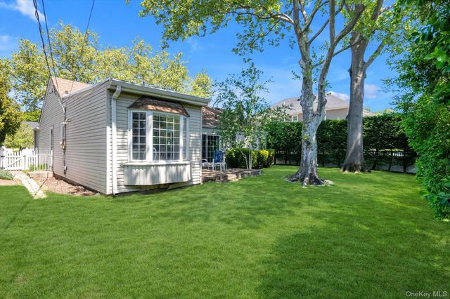 114 Campbell Street, New Hyde Park, NY 11040