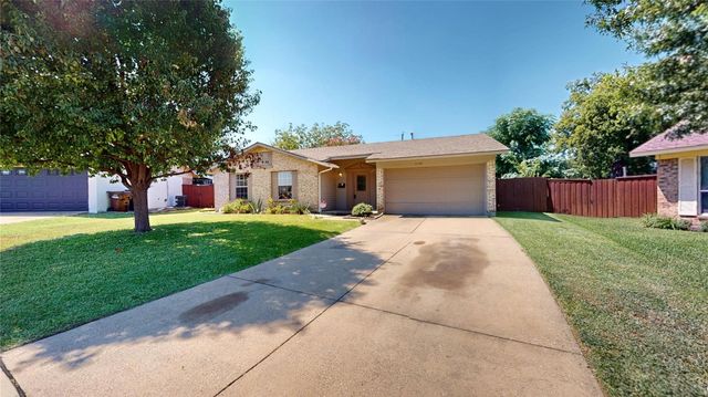 3304 Crestforest Circle, Plano, TX 75074