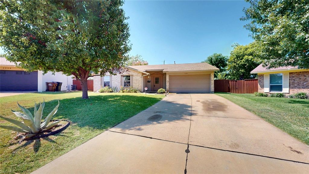 3304 Crestforest Circle, Plano, TX 75074