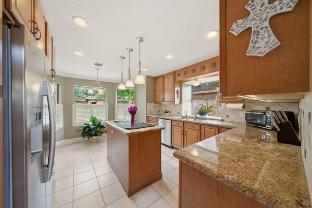 3011 Sea Pines Place, League City, TX 77573