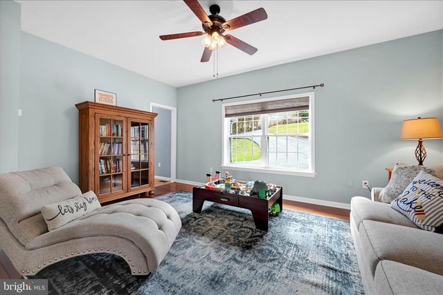 609 WYNONAH DR, Auburn, PA 17922