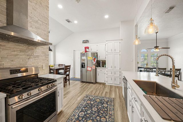 318 Breeze Park Drive, Houston, TX 77015