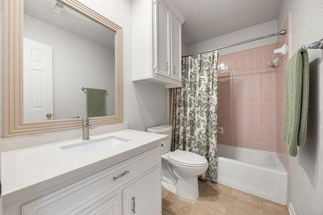 318 Breeze Park Drive, Houston, TX 77015