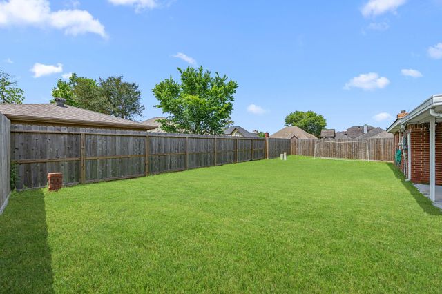318 Breeze Park Drive, Houston, TX 77015