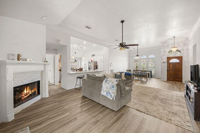 318 Breeze Park Drive, Houston, TX 77015