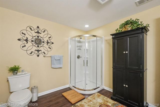 5947 Blackberry Lane, Clarkston, MI 48348