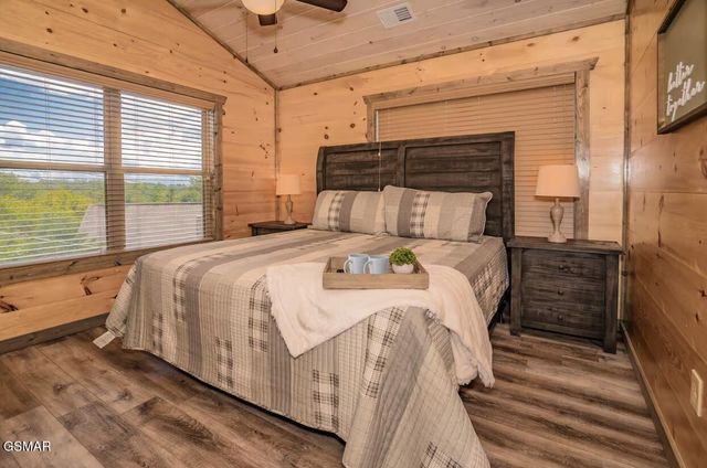 2045 Eagle Feather Drive, Sevierville, TN 37876