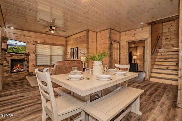 2045 Eagle Feather Drive, Sevierville, TN 37876