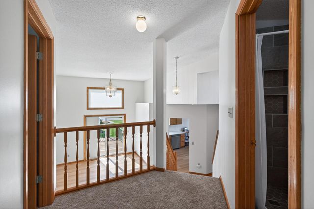 7457 54th Street N, Oakdale, MN 55128