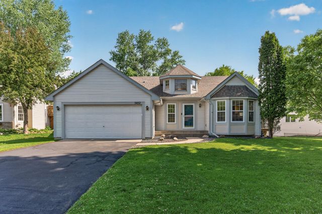 7457 54th Street N, Oakdale, MN 55128