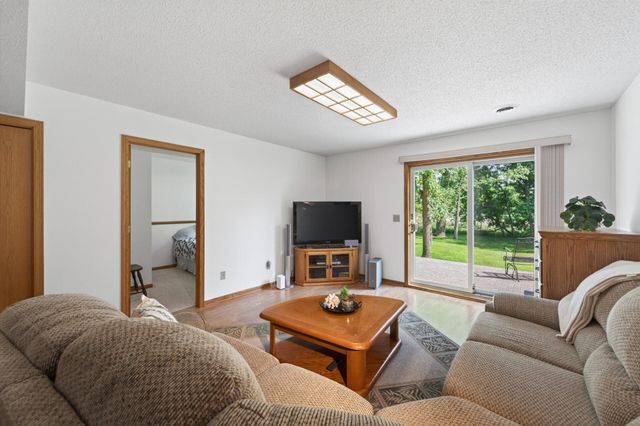 7457 54th Street N, Oakdale, MN 55128