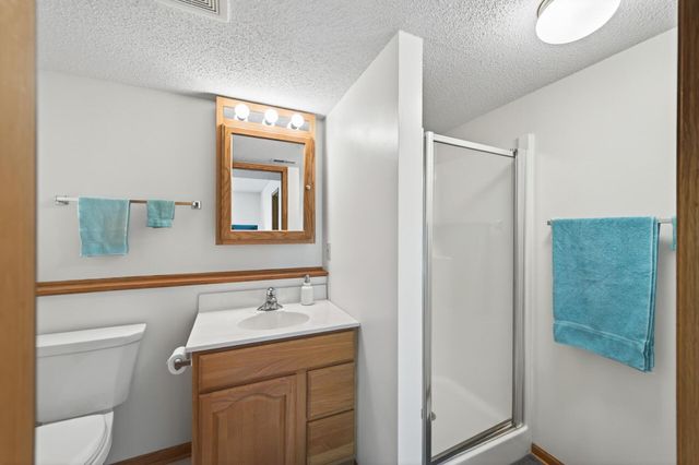 7457 54th Street N, Oakdale, MN 55128