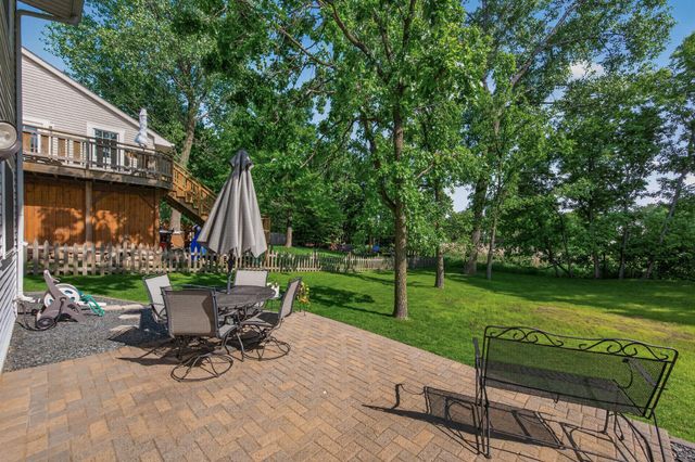 7457 54th Street N, Oakdale, MN 55128