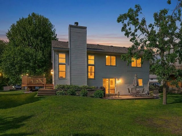7457 54th Street N, Oakdale, MN 55128