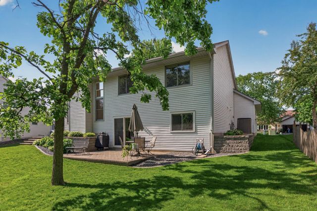 7457 54th Street N, Oakdale, MN 55128