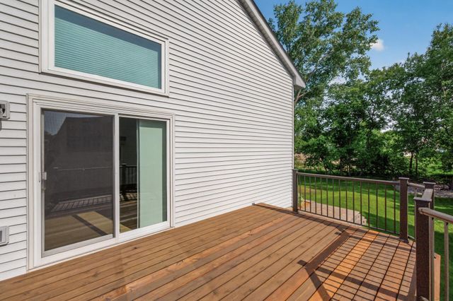 7457 54th Street N, Oakdale, MN 55128