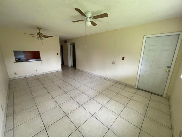 2606 Garden Drive S 107, Lake Worth Beach, FL 33461