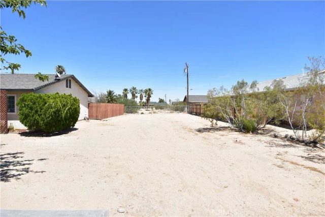 6245 Baileya Avenue, 29 Palms, CA 92277