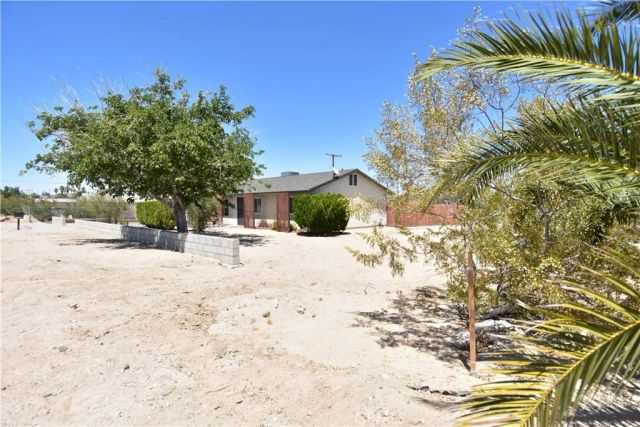 6245 Baileya Avenue, 29 Palms, CA 92277