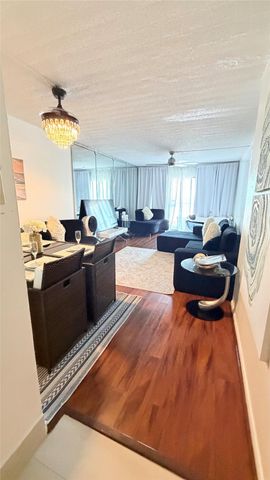 7310 Seawall Boulevard 309, Galveston, TX 77551