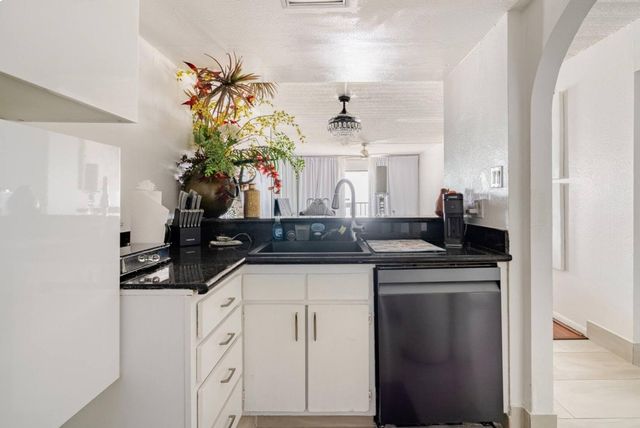 7310 Seawall Boulevard 309, Galveston, TX 77551