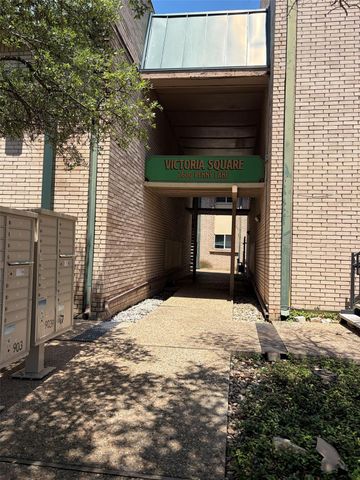 2600 Penny LN 204, Austin, TX 78757