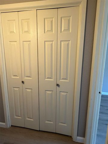 2600 Penny LN 204, Austin, TX 78757