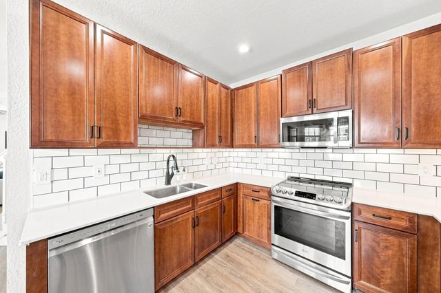 9747 Darlington Place, Cooper City, FL 33328
