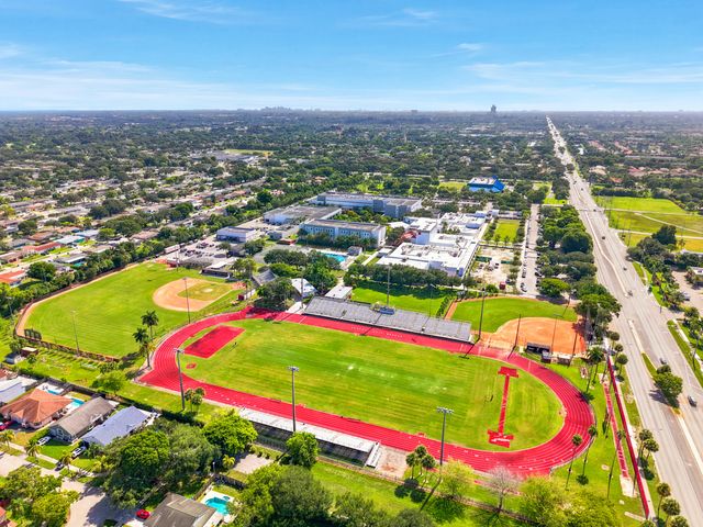 9747 Darlington Place, Cooper City, FL 33328