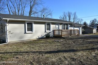 218 N MOREAU AVENUE, Tipton, MO 65081