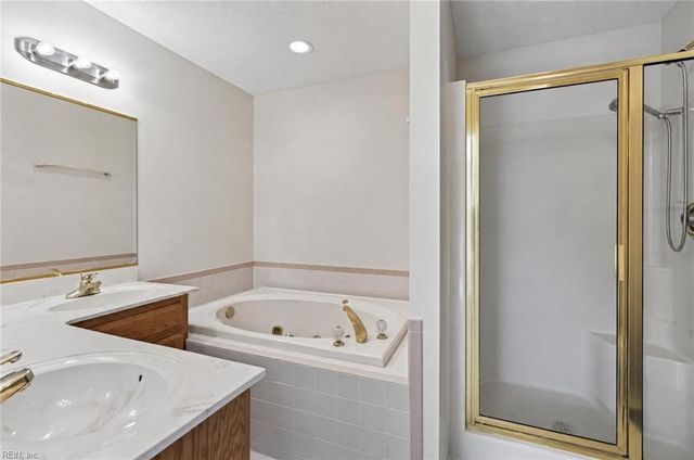 509 Birkdale Court, Yorktown, VA 23693