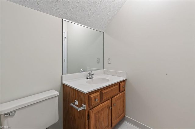 509 Birkdale Court, Yorktown, VA 23693