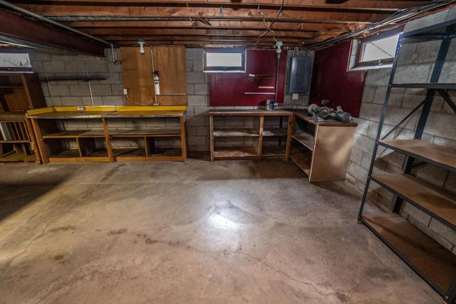 325 W Dodge STREET, Port Washington, WI 53074