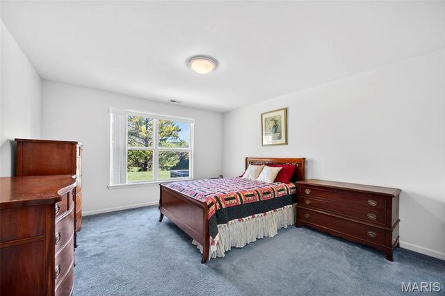 3168 Country Bluff Drive 38B, St Charles, MO 63301