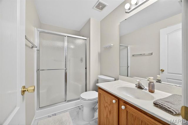 3168 Country Bluff Drive 38B, St Charles, MO 63301