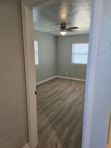 616 Overlook Drive, Midlothian, TX 76065