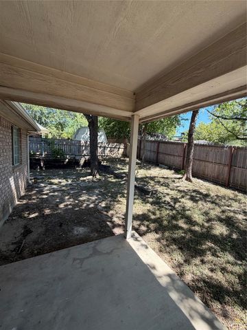 1427 Shadow Run, Weatherford, TX 76086
