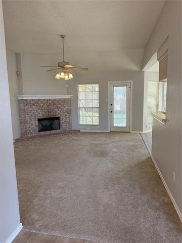 1427 Shadow Run, Weatherford, TX 76086