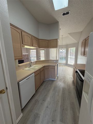 1427 Shadow Run, Weatherford, TX 76086