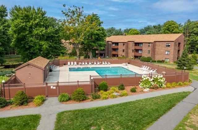 17 Davis Rd A11, Acton, MA 01720