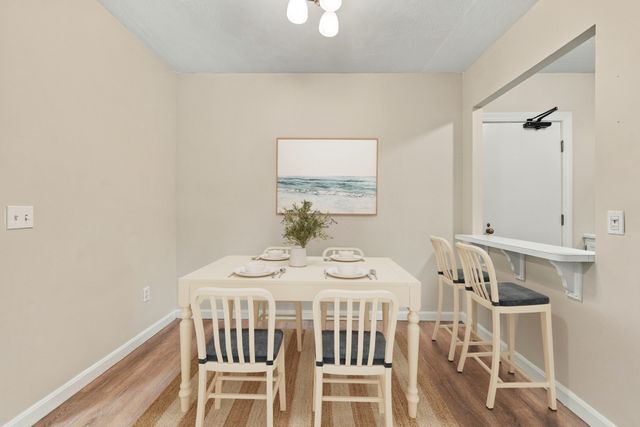 17 Davis Rd A11, Acton, MA 01720