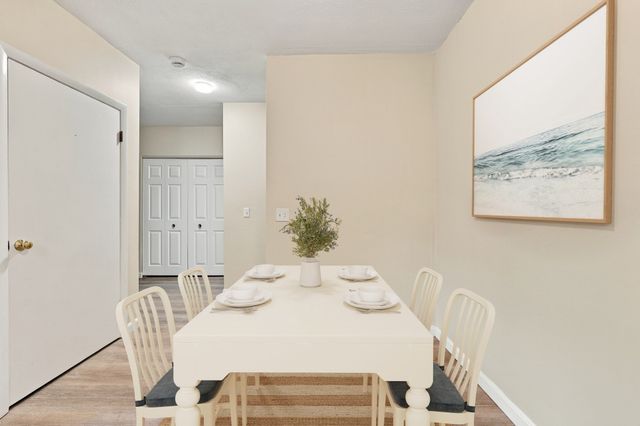 17 Davis Rd A11, Acton, MA 01720