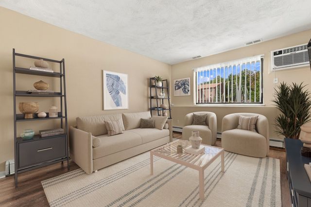 17 Davis Rd A11, Acton, MA 01720