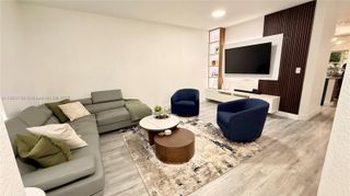 5725 NW 114th Path 114, Doral, FL 33178