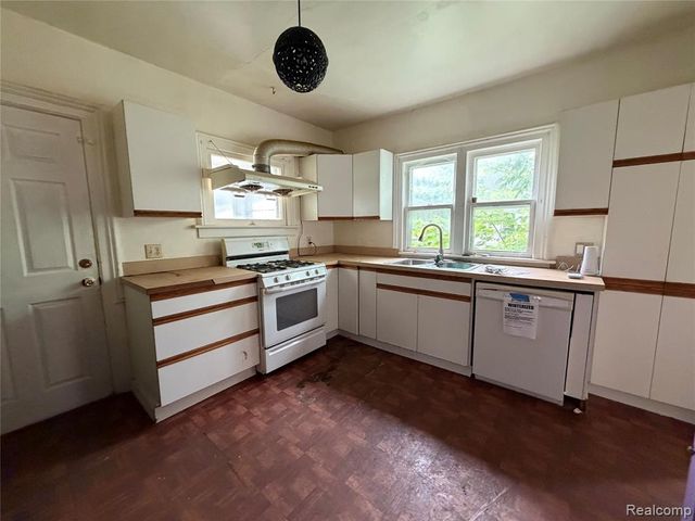 718 River Street, Owosso, MI 48867